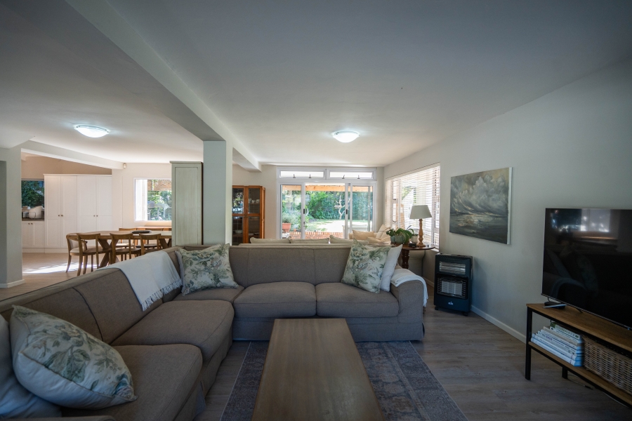 5 Bedroom Property for Sale in Kenton On Sea Eastern Cape